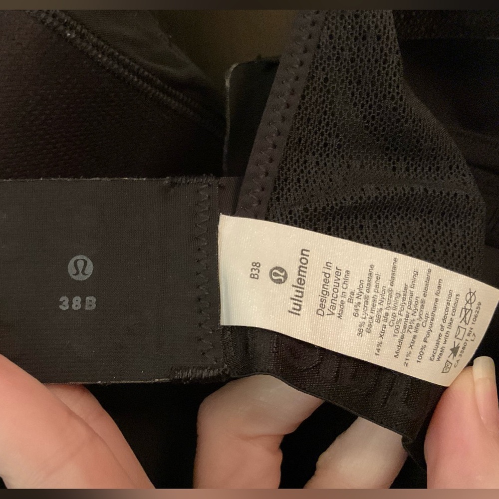 Lululemon Up For It Bra Black B/C Cup Size 8 Criss Cross Mesh Back Sculpt Fit - Picture 6 of 6